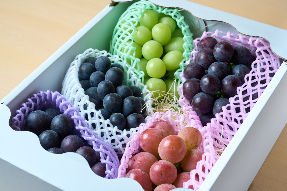 【送料無料】G4　厳選朝採りぶどう（約2.5kg～3.1kg、4～5房）